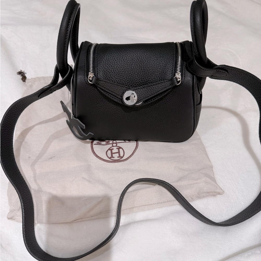 Lindi mini bag in black